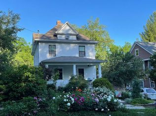 821 N Gilbert St, Iowa City, IA 52245