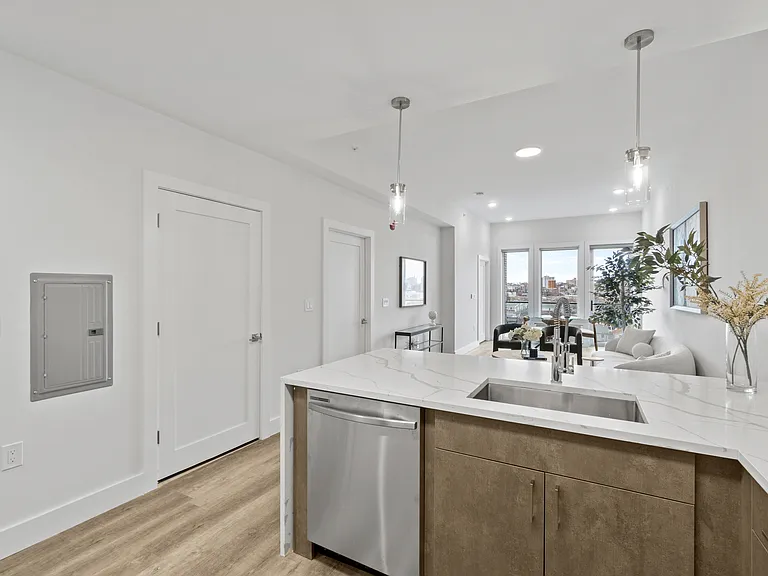 313 Pine St — Photo 4