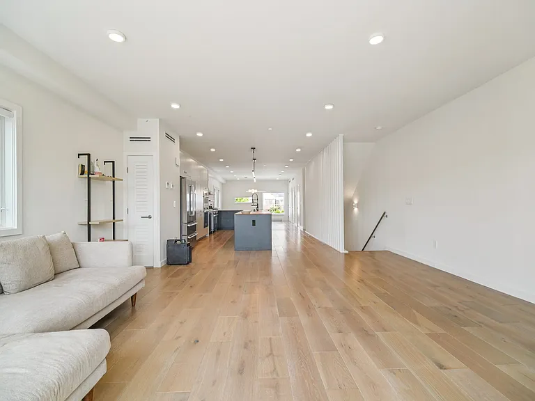 66B Henry Ave — Photo 6