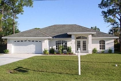 1st image of 209 Broadmoor Ln