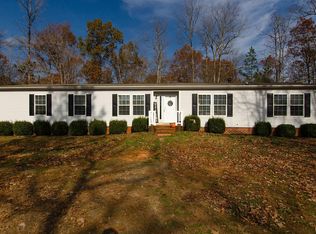 937 Railroad Ln, Pamplin, VA 23958