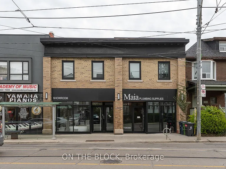 1041 College St — Photo 19