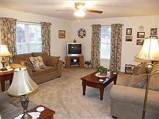 5th image of 565 Anthony Ln