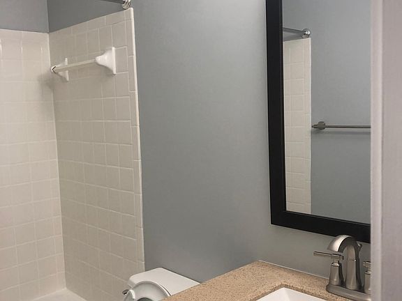 5th image of 565 Florida Ave APT 202