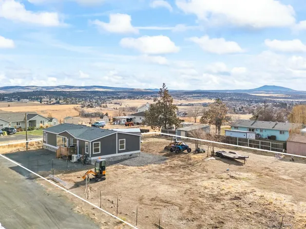 101 NE Daisy St, Madras, OR 97741