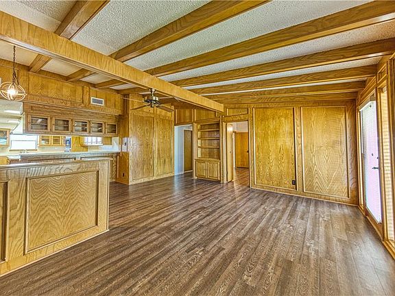 4th image of 211 Bayshore Dr