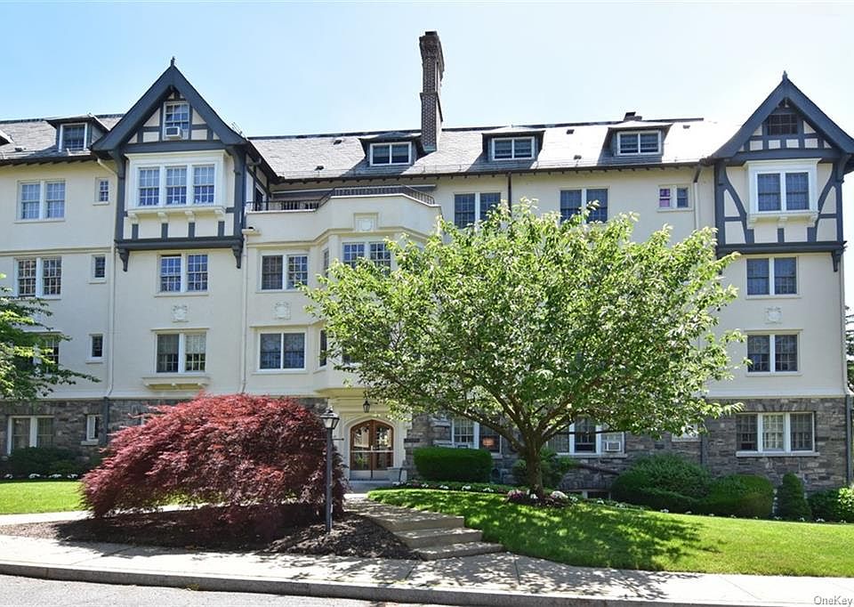 1st image of 1 Eastbourne APT 2C