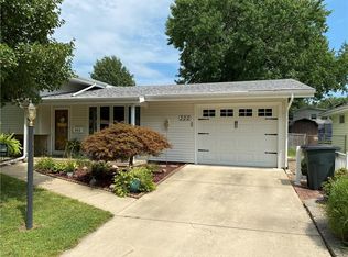 300 Briar Ln, Mattoon, IL 61938
