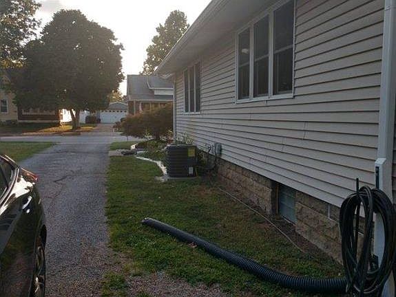 5th image of 1635 Fisher Ave