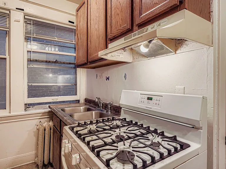 250 Marshall Ave — Photo 11