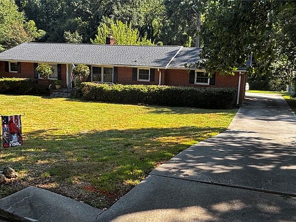 2nd image of 2802 Little Creek Dr