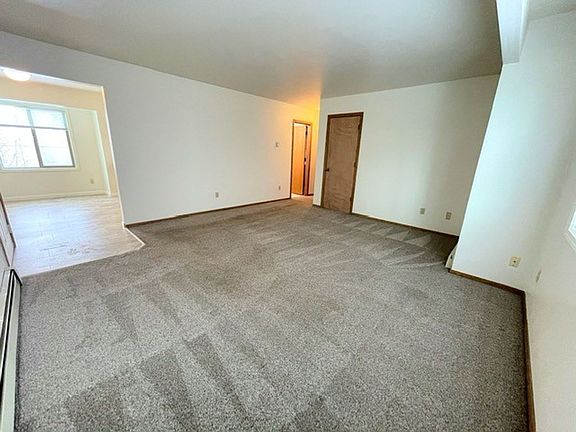 3rd image of 11528 Heritage Ct #4