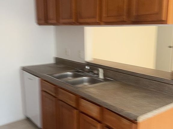 2nd image of 421 Mercury Ave #6