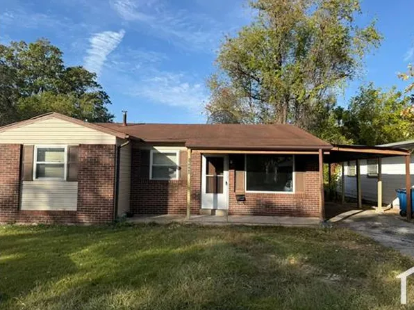 10443 Royal Dr, Saint Louis, MO 63136