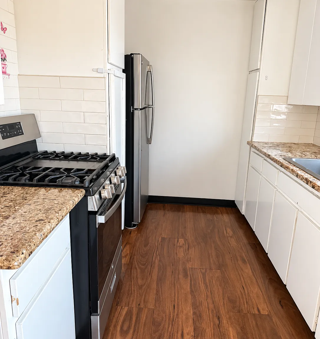 $900 Move In Special - No rent for September 2026. Must take possession in September 2026 Must se... — Photo 2