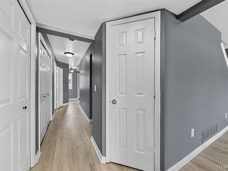 16515 Terrace Village Dr — Photo 24