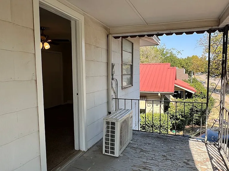 1710 Fillmore St — Photo 1
