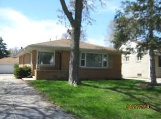 6429 N Willow Glen Ln, Milwaukee, WI 53209