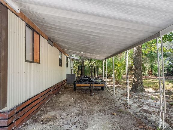 3rd image of 2727 N Turkey Oak Dr