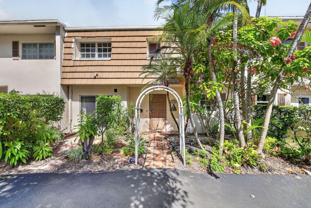3107 N Palm Aire Drive, Pompano Beach