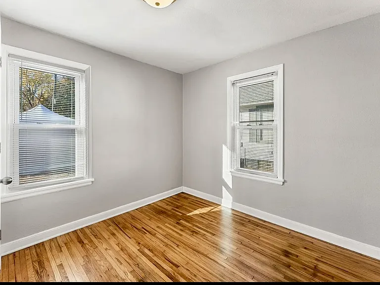 383 Dewey St — Photo 7