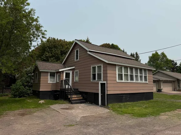 19986 Horatio St, Houghton, MI 49931