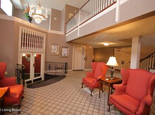 1602 Gardiner Ln APT 233, Louisville, KY 40205