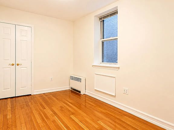 5th image of 367 W 48th St APT 5