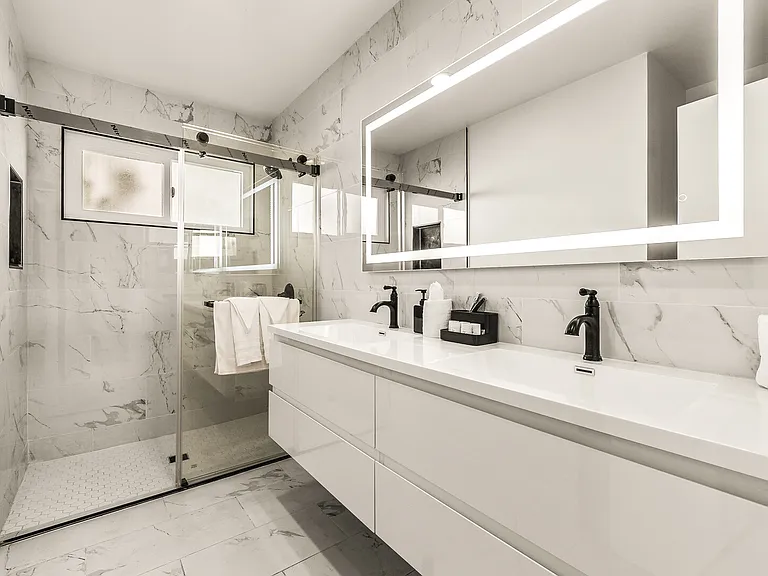 Oak Point Dr — Photo 15