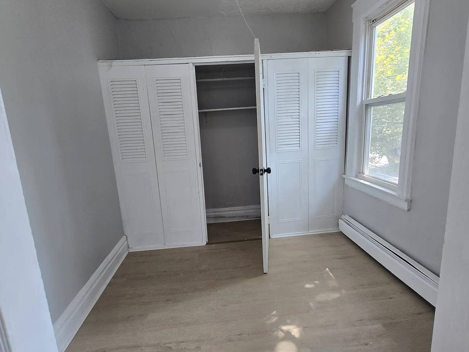 3 bed, $2,150 — Photo 2