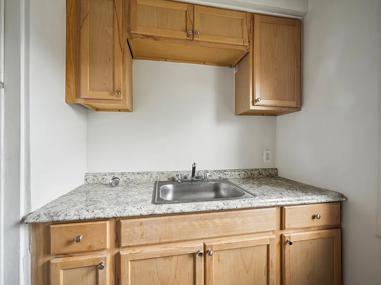 Franklin Village Apartments — Photo 26