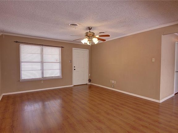4th image of 1716 Mountainview Dr