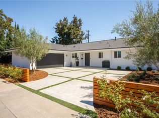 1133 El Camino Dr, Costa Mesa, CA 92626
