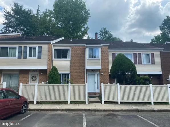 1018 Oaklyn Ct, Voorhees, NJ 08043