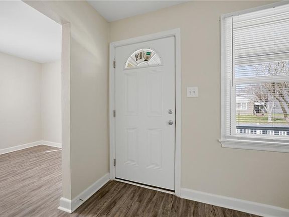 4th image of 1111 Rugby St