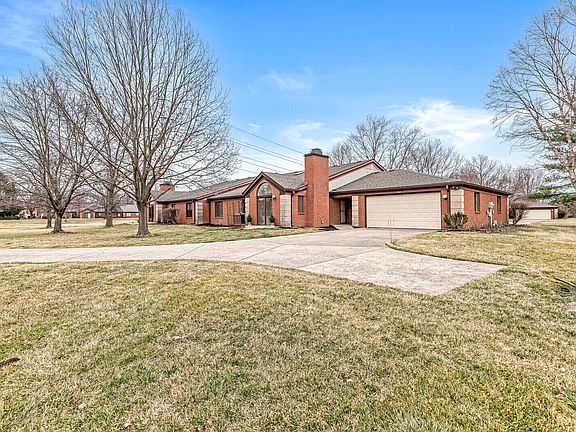 3rd image of 2269 Emily Dr