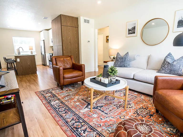 2160 Riverside Ave #6 — Photo 5