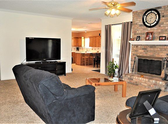 4th image of 1001 E County Road 128