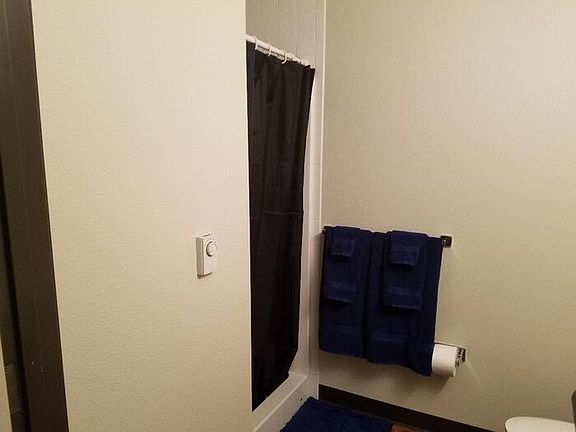 4th image of 2075 Venture Dr