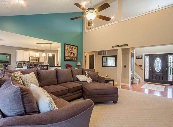 2nd image of 2704 Bentwood Dr