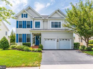 5729 Waterloo Bridge Cir, Haymarket, VA 20169