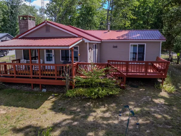 5366 Jerry St, Gladwin, MI 48624