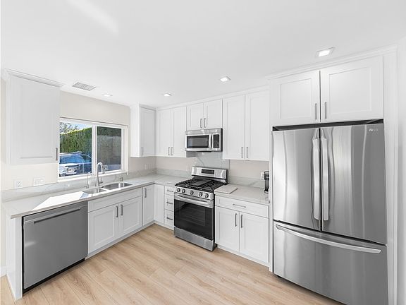 4th image of 3061 1/2 Stevens St #3061