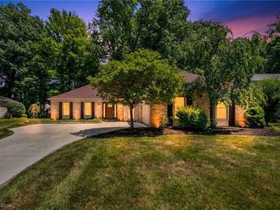 3159 Creekside Dr, Westlake, OH, 44145
