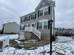 1021 Livorno Dr, Oakdale, PA 15071