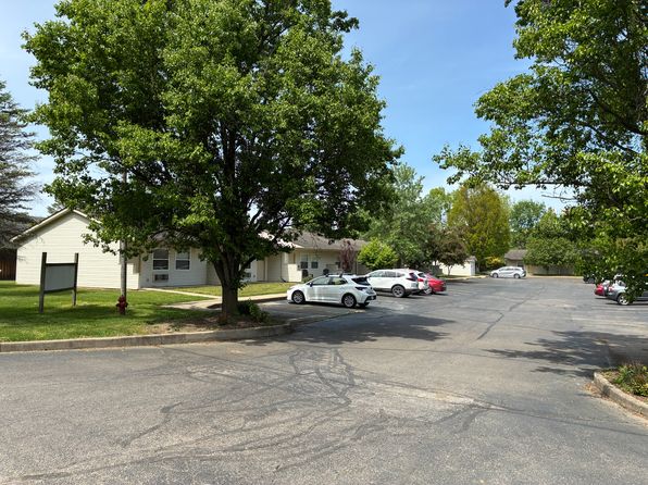 68 E 1st St #8