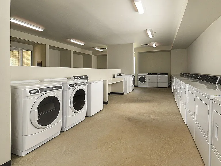 Aviara Flats — Photo 20