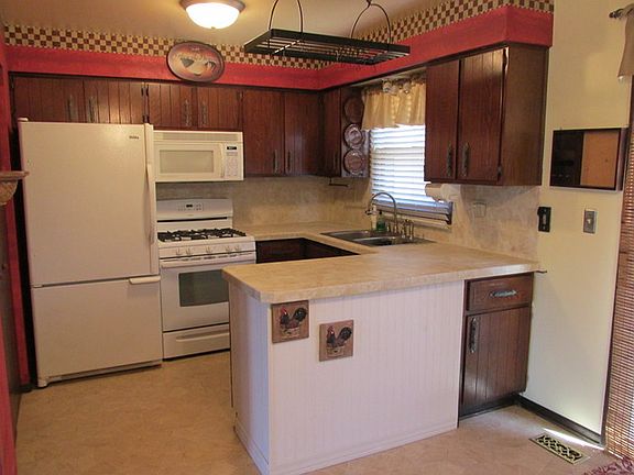 3rd image of 231 Skyline Dr