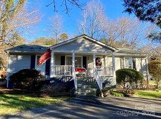 2321 Lakeview Cir, Matthews, NC 28105