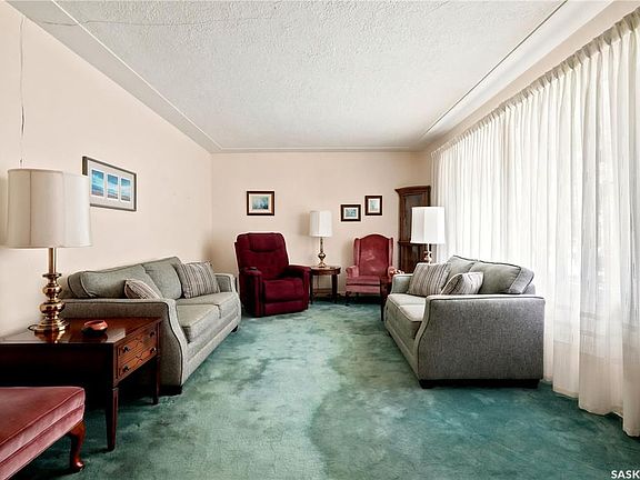4th image of 5 Lamont CRESCENT